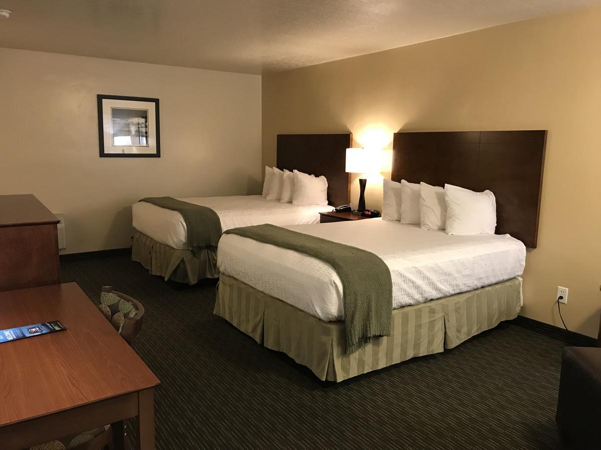 Dinosaur Inn & Suites Върнал Екстериор снимка